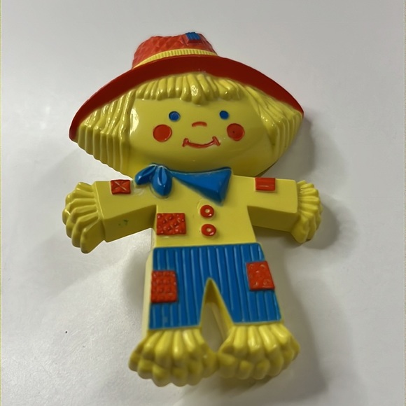 Vintag 70s Avon Peter Patches Scarecrow Collectible Fragrance Glace Pin Pals - Picture 3 of 10